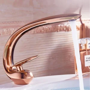 Oro rosa Rubinetto Del Bacino Moderno Lavandino Del Bagno Miscelatore rubinetto In Ottone lavabo Rubinetto Singola Maniglia del Singolo Foro Gru Per Il Bagno