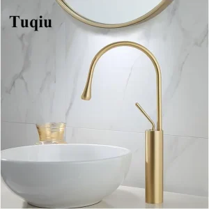 Rubinetto per lavabo monocomando con bocca di rotazione a 360 gradi Miscelatore in ottone moderno per cucina o bagno Miscelatore per lavabo con acqua, spazzola dorata