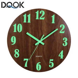Orologio da parete luminoso da 12 pollici Legno Luce silenziosa nella notte oscura Orologio da parete alla moda nordica Orologio senza ticchettio con luce notturna