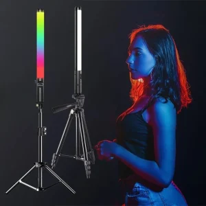 Bacchetta luminosa RGB con supporto per treppiede Lampada LED colorata per feste Luce di riempimento Flash portatile Flash Speedlight Fotografia Illuminazione Video