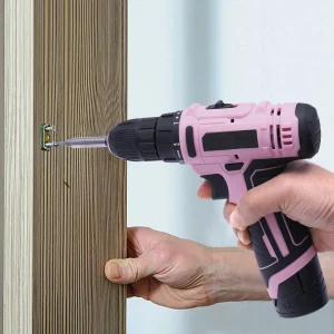 Set di trapani a batteria rosa da 21 pezzi 12V Batteria agli ioni di litio con alimentazione per trapano ad alta tensione da 3/8 “per la perforazione di progetti fai da te in legno/metallo